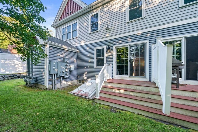 Building Photo - 469 Sherman St