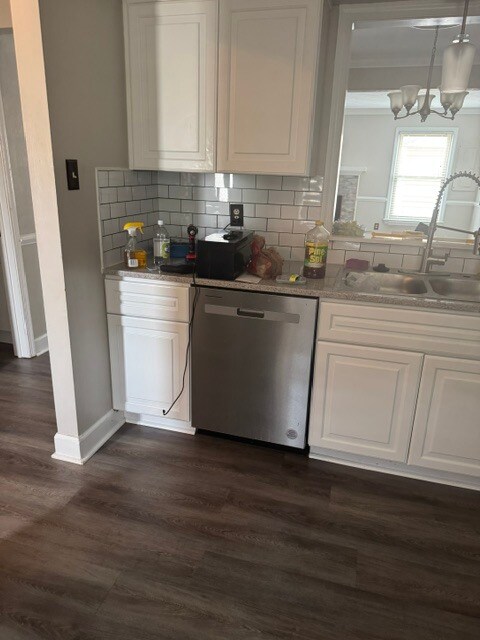 Building Photo - 4 Riverview Ct