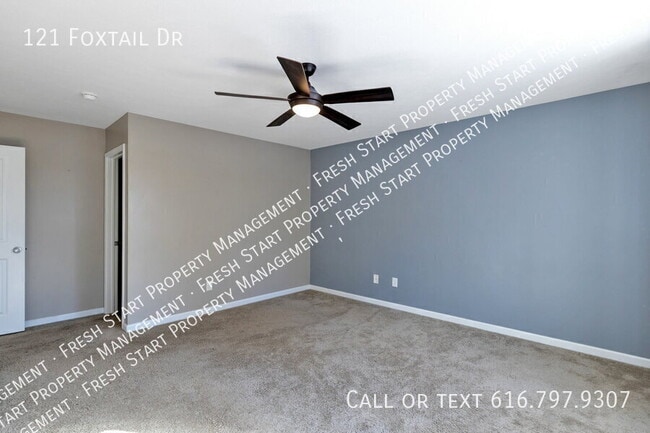 Building Photo - 121 Foxtail Dr