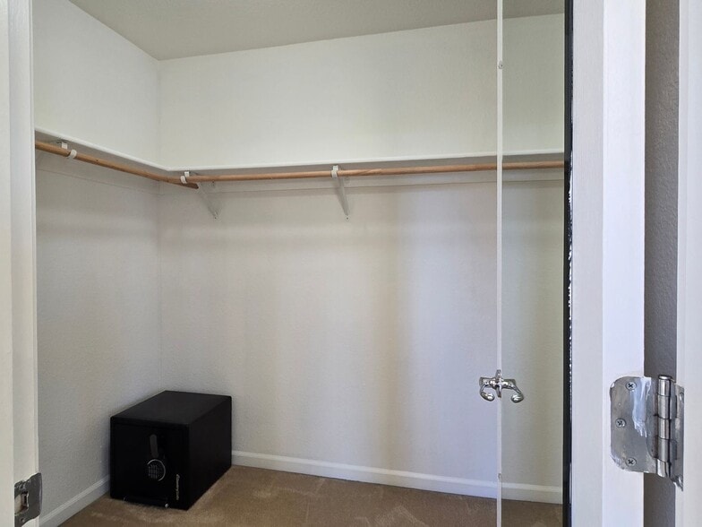 Building Photo - 2761 Gilham Way