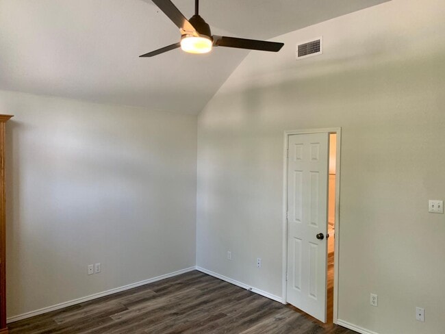 Building Photo - 1632 Whiterock Dr