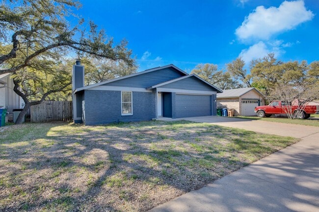 Building Photo - 8002 Croftwood Dr