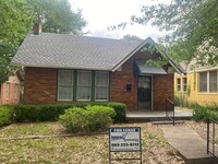 Building Photo - 2322 Laurel St