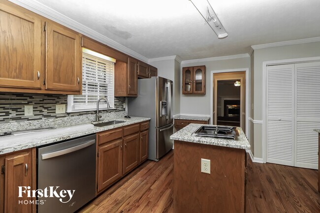 Building Photo - 205 Timber Oak Cove