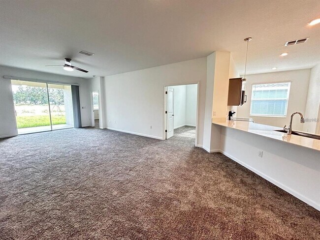 Building Photo - 305 Loch Ct