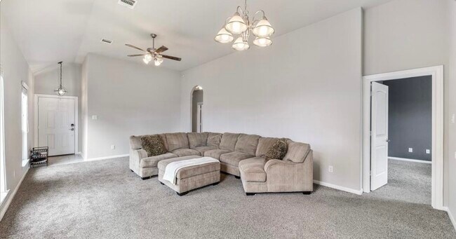 Building Photo - 12418 King Louis Dr