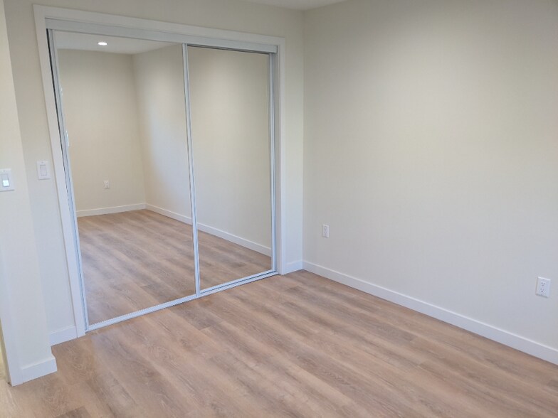 Building Photo - 2102 Thurman Ave.