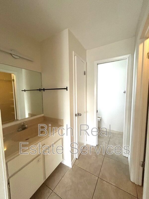 Building Photo - 2419 Mondale Ct