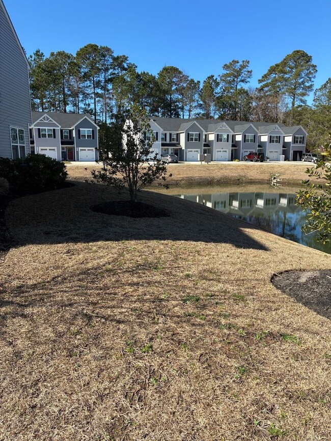 Building Photo - FORMER MODEL townhome at Villa Grande community
