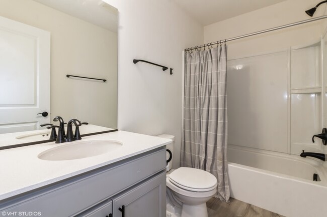 Building Photo - 24518 W Alexis Ln