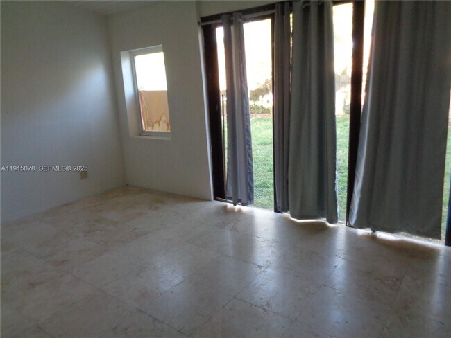 Building Photo - 32970 SW 210th Ave