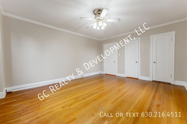 Building Photo - *** 2 FREE WEEKS OF RENT! SPACIOUS 1 BED I...