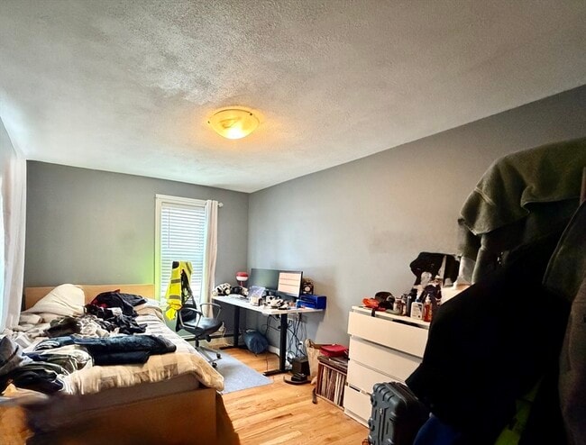 Building Photo - 274 Newtonville Ave