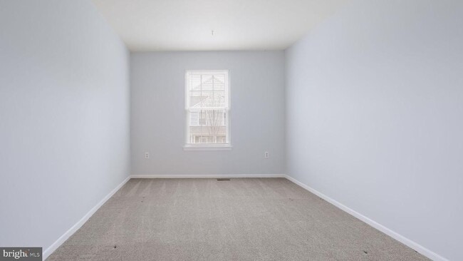 Building Photo - 211 Mews Dr