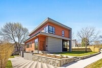 Building Photo - 90 Auburndale Ave