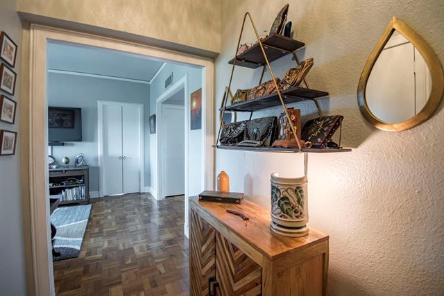 Building Photo - 2306 Park Pl Ave