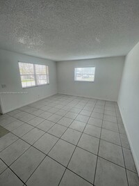 Building Photo - 6035 SW 37th St