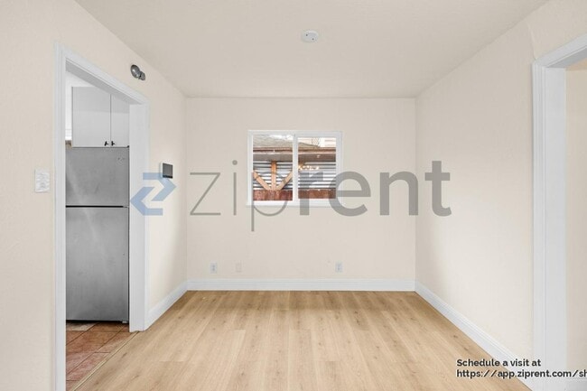 Building Photo - 121 S 37th St