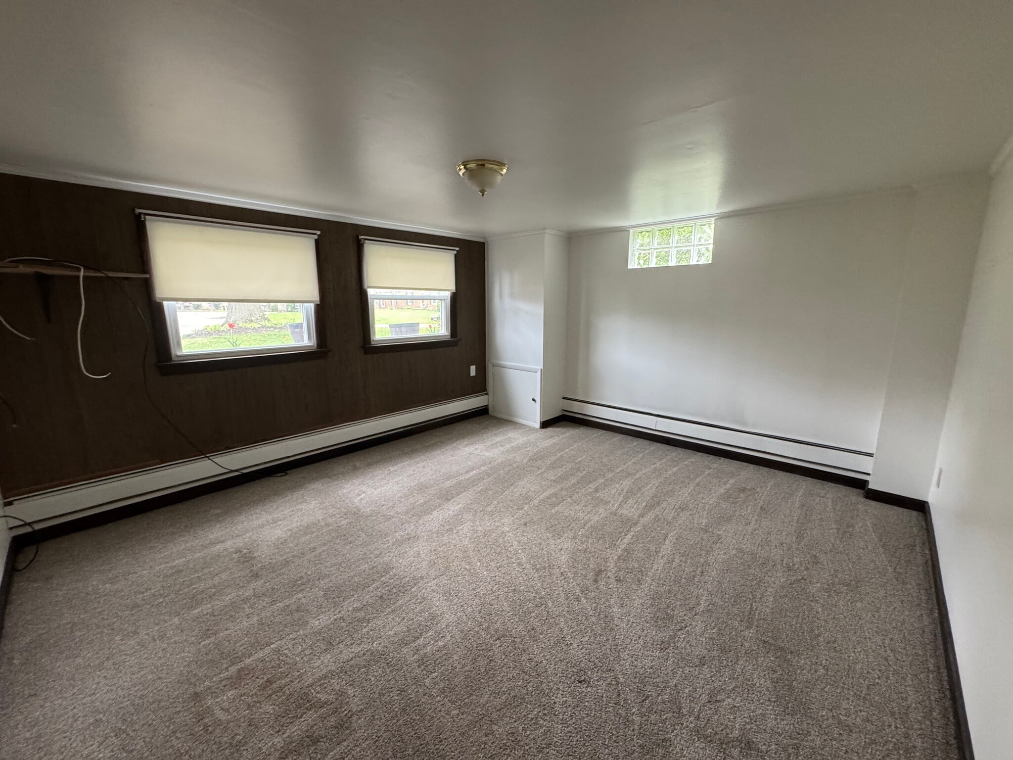 Building Photo - 2224 Tennyson St NW