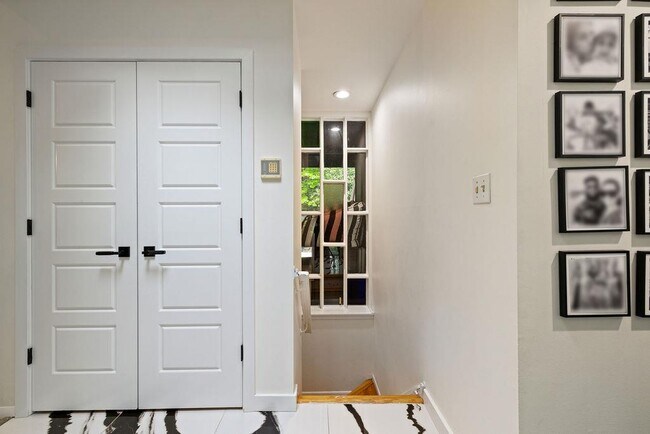 Building Photo - 22 White Birch Dr