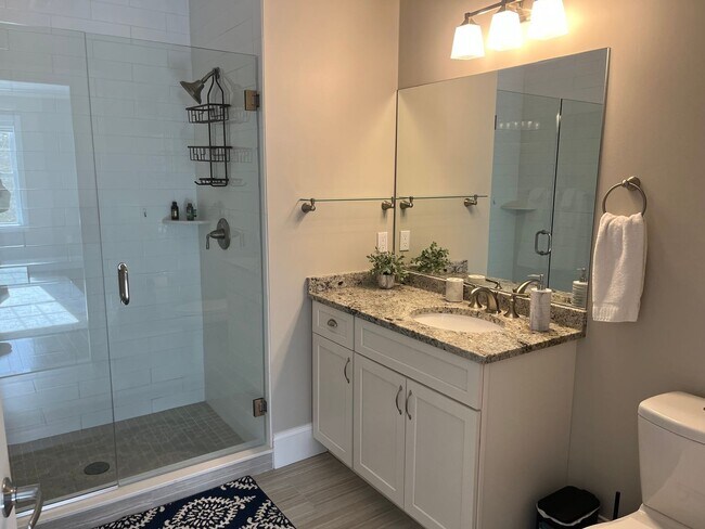 Building Photo - Water Pointe