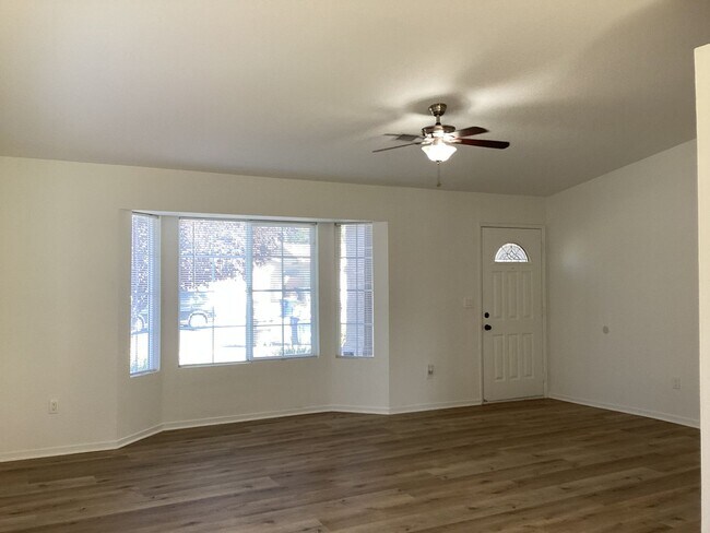 Building Photo - 1450 La Jolla Way