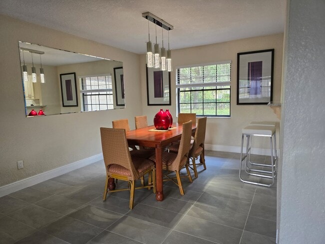 Building Photo - 3071 Simpson Rd