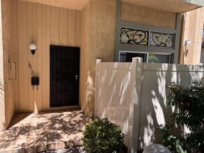 Building Photo - 7812 Hummingbird Ln
