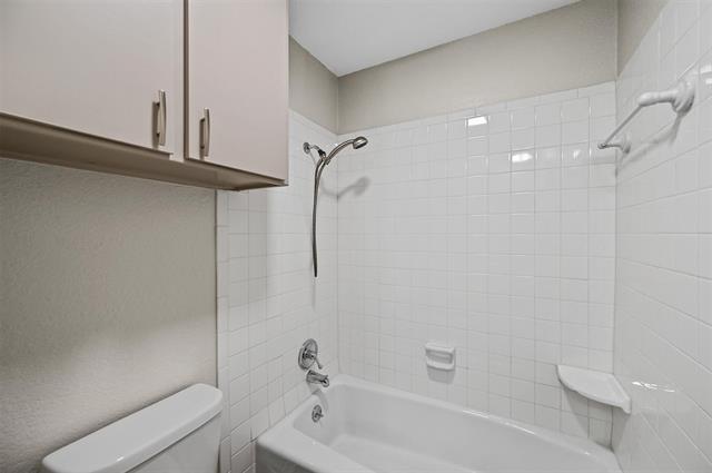 Building Photo - 5126 Collinwood Ave