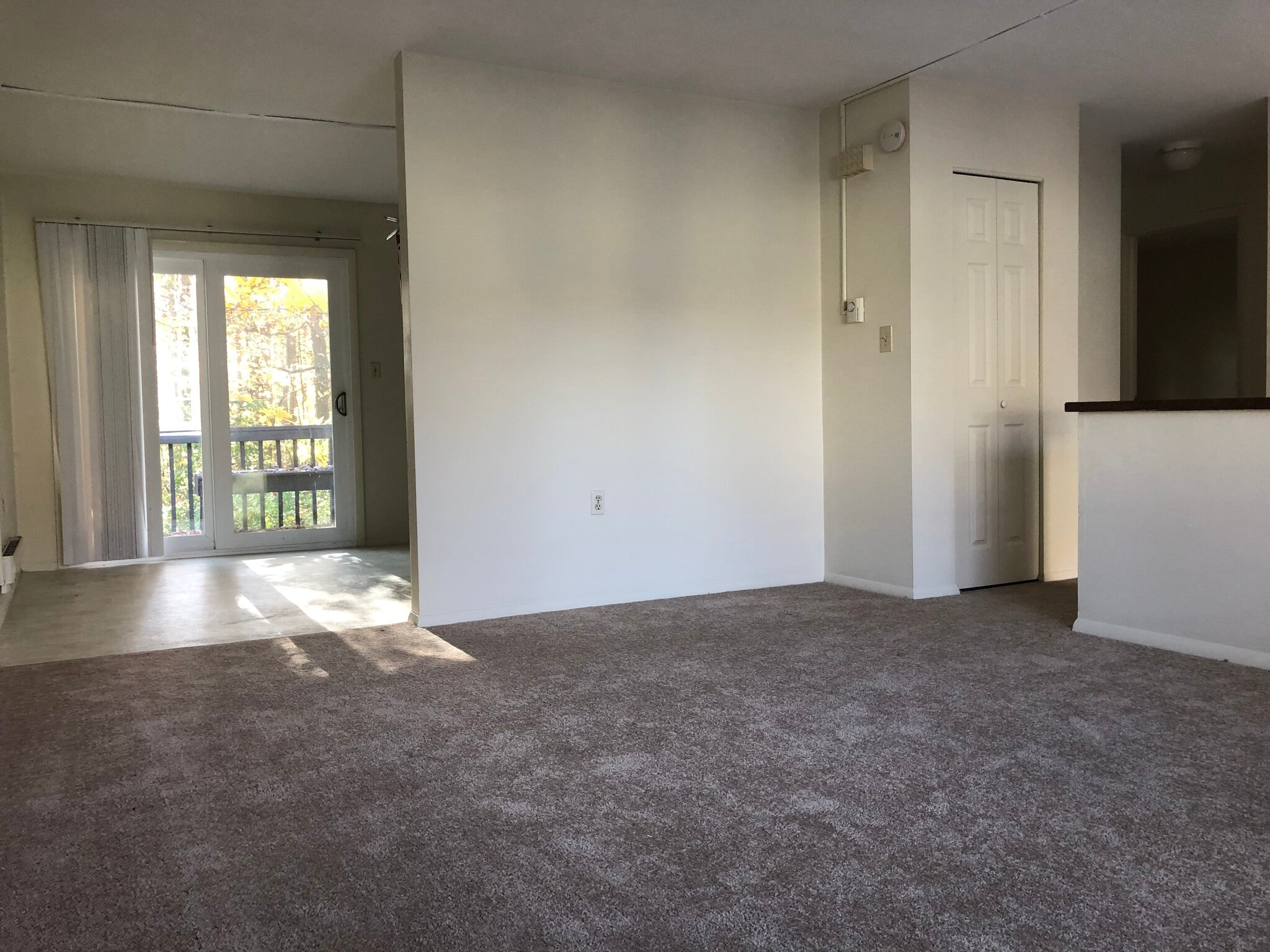 Building Photo - 106 Fernwood Ct