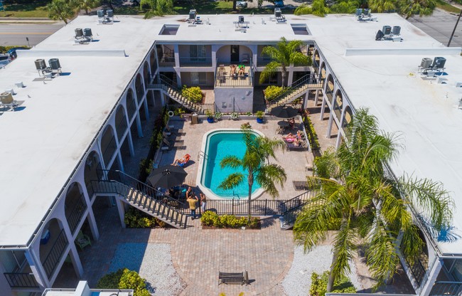 Building Photo - Palma Ceia Gardens