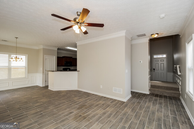 Building Photo - 7092 Littlebrook Way