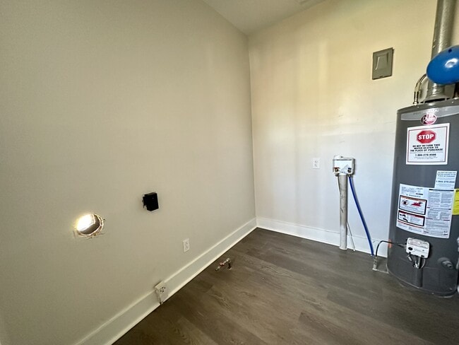 Building Photo - 226 3rd Ave