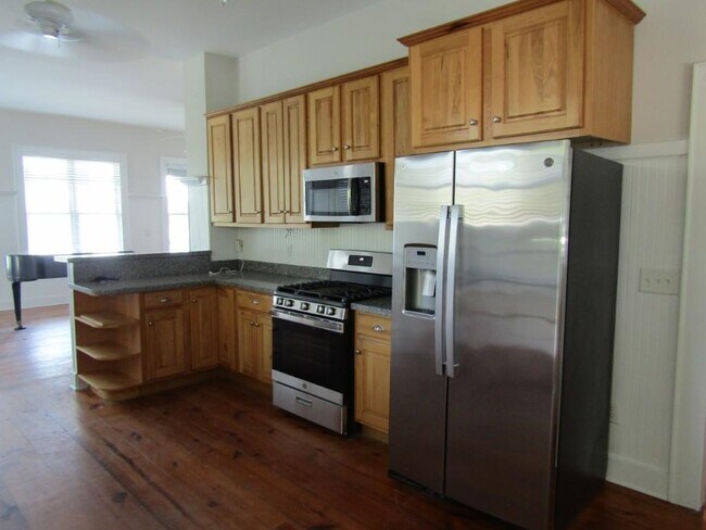 Building Photo - 703 Tradewind Ct