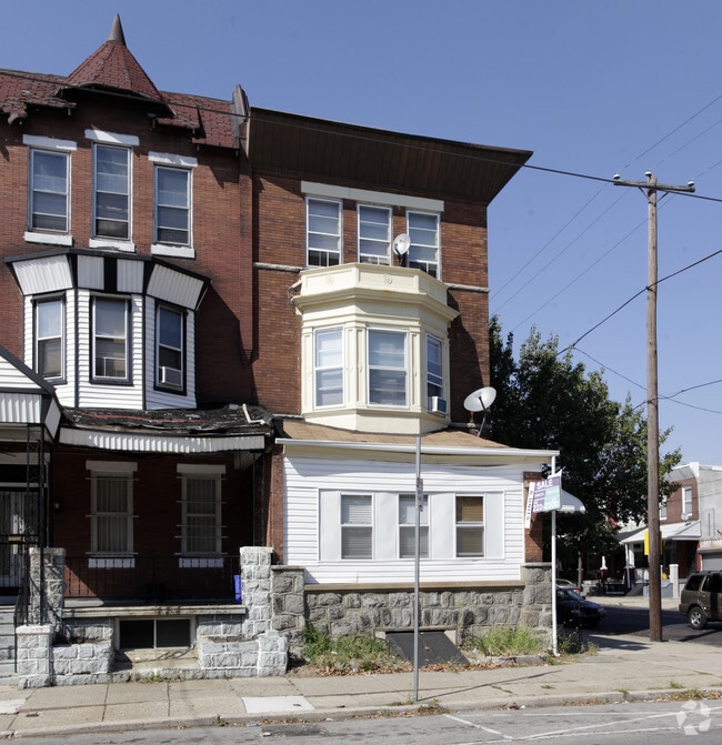 Building Photo - 5701 W Girard Ave