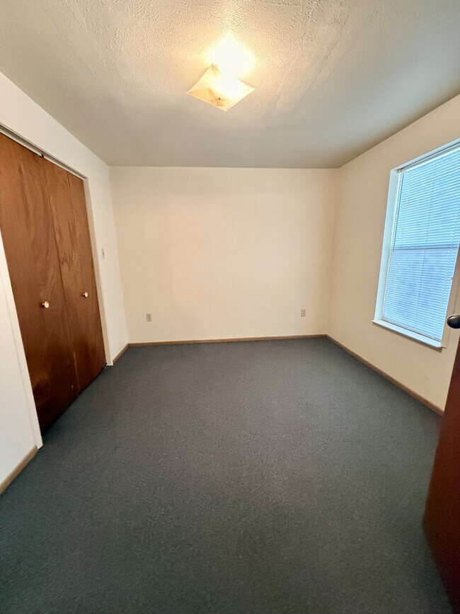 Building Photo - 708 East St