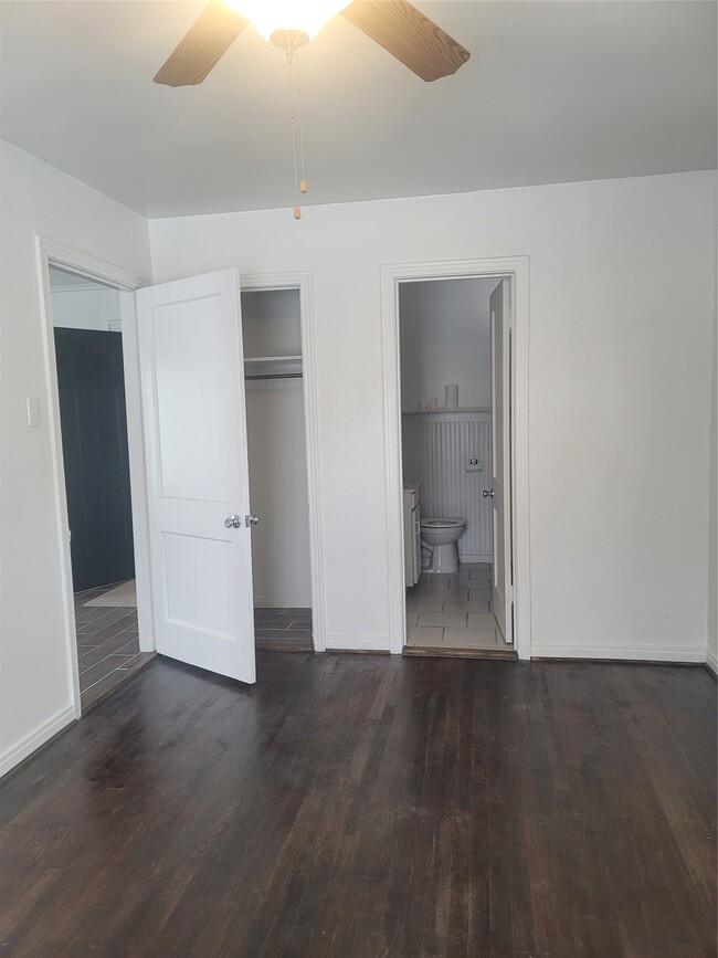 Building Photo - 1914 Binz St