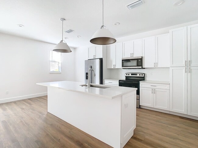Building Photo - Malena Park - Brand New Townhouse Availabl...
