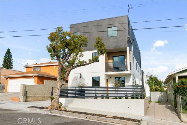 Primary Photo - 3223 Lanfranco St