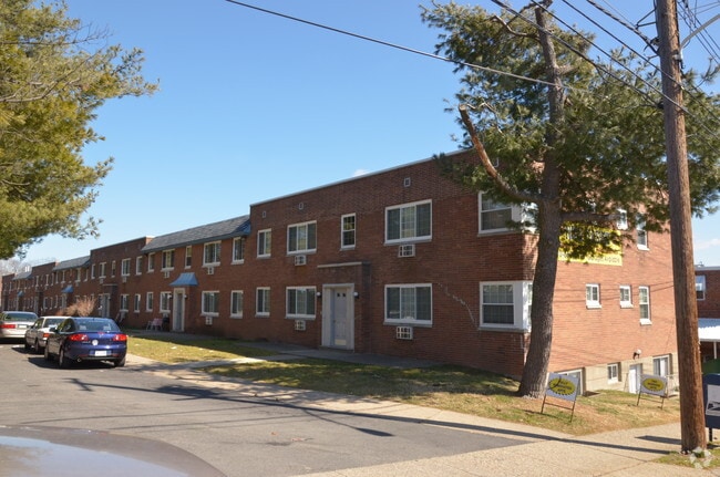 Building Photo - Brockton Court