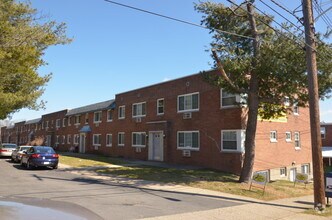 Building Photo - Brockton Court