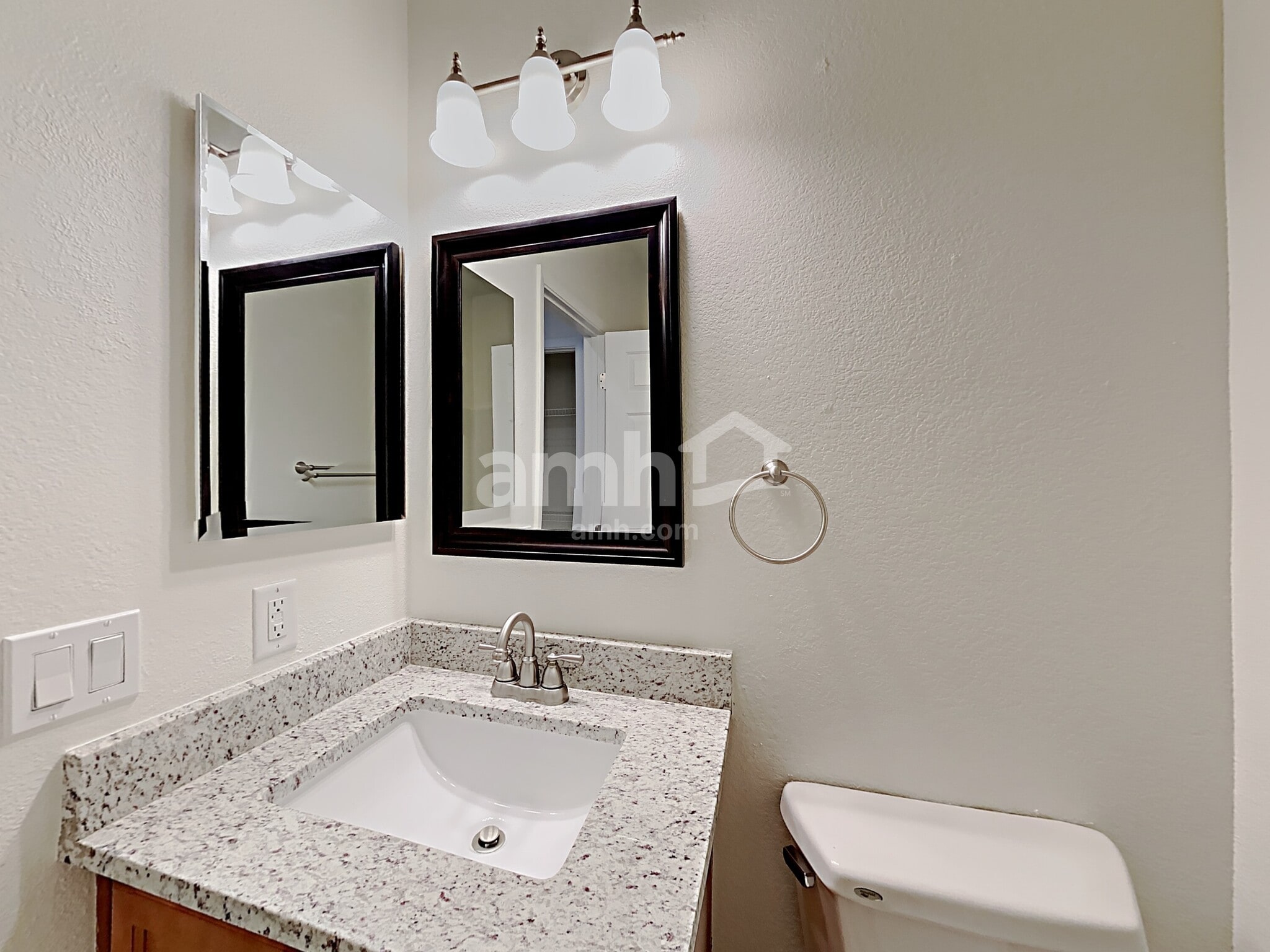 Building Photo - 8612 Rowland Bluff Ave