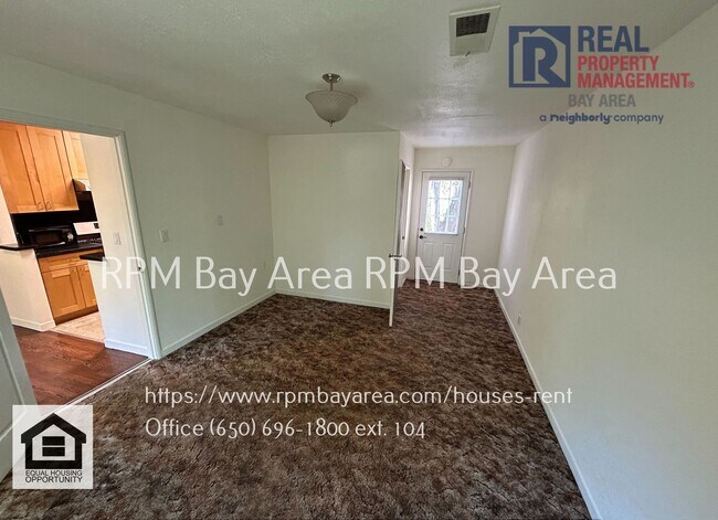 Building Photo - Spacious and Classic Home in Mountainview ...
