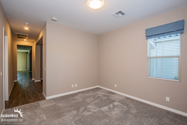 Building Photo - Welcome to this impressive single-story 4Bdm 3.5Ba residence located in a desirable Northwest Las...