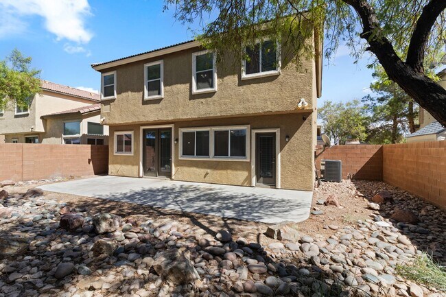 Building Photo - NW!! GATED!! Playground!!!Low maintenance ...
