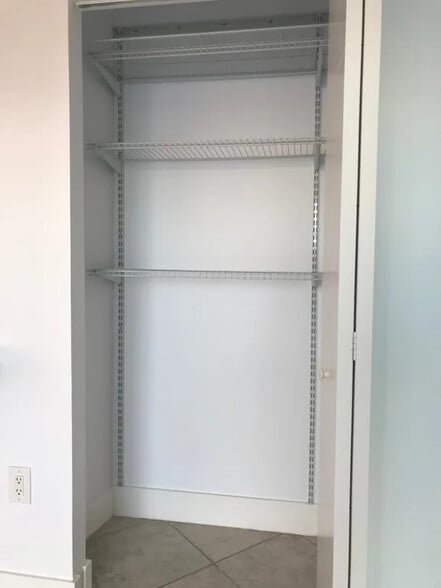 Building Photo - 11930 N Bayshore Dr