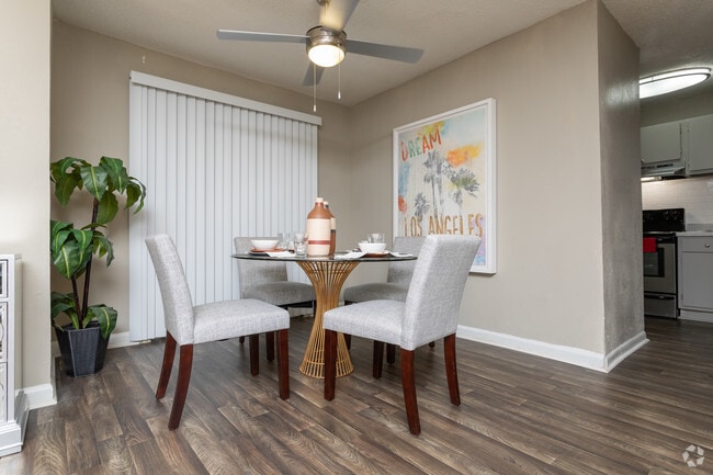 2BR, 1BA - 850SF - 555 Mansell