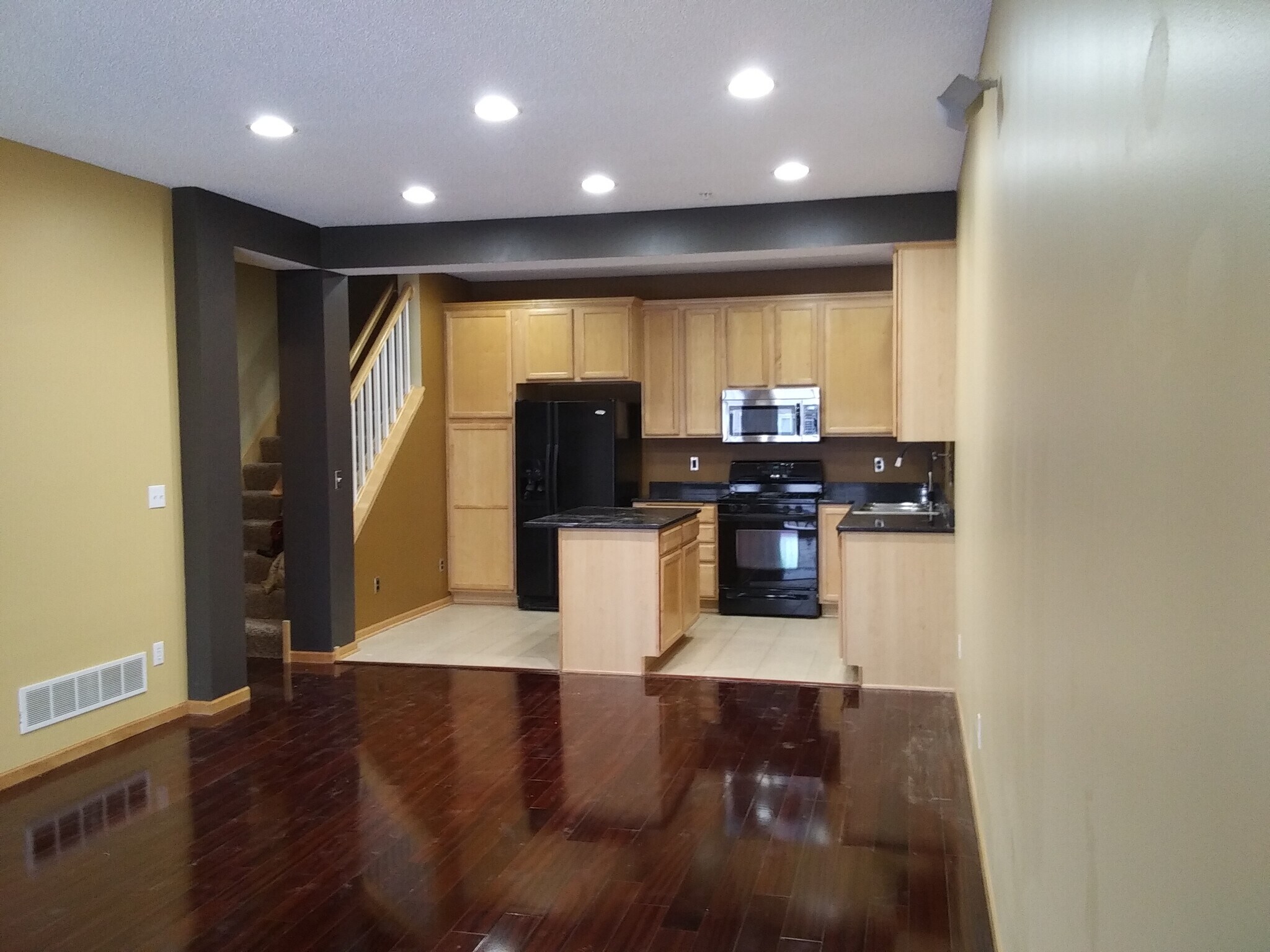 Building Photo - 7618 Parkridge Way