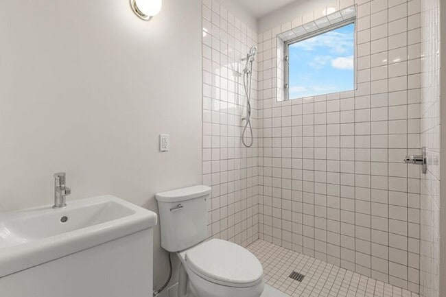 Building Photo - 7480 N Delaware Ave