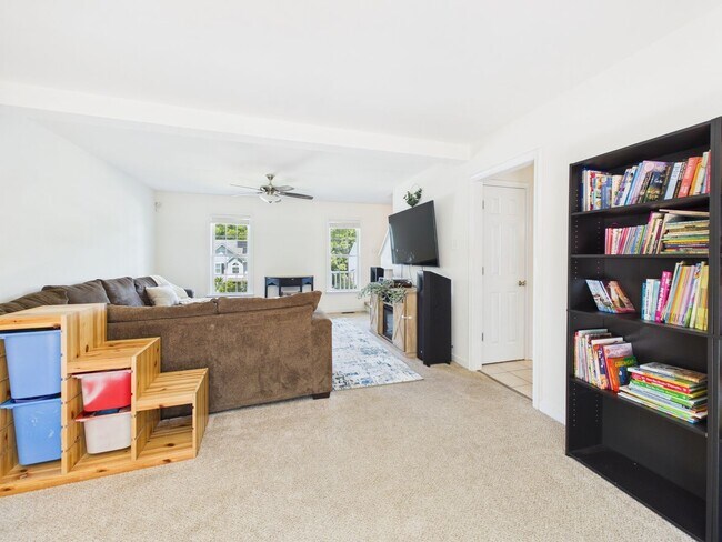 Building Photo - 12625 Summerhouse Ln